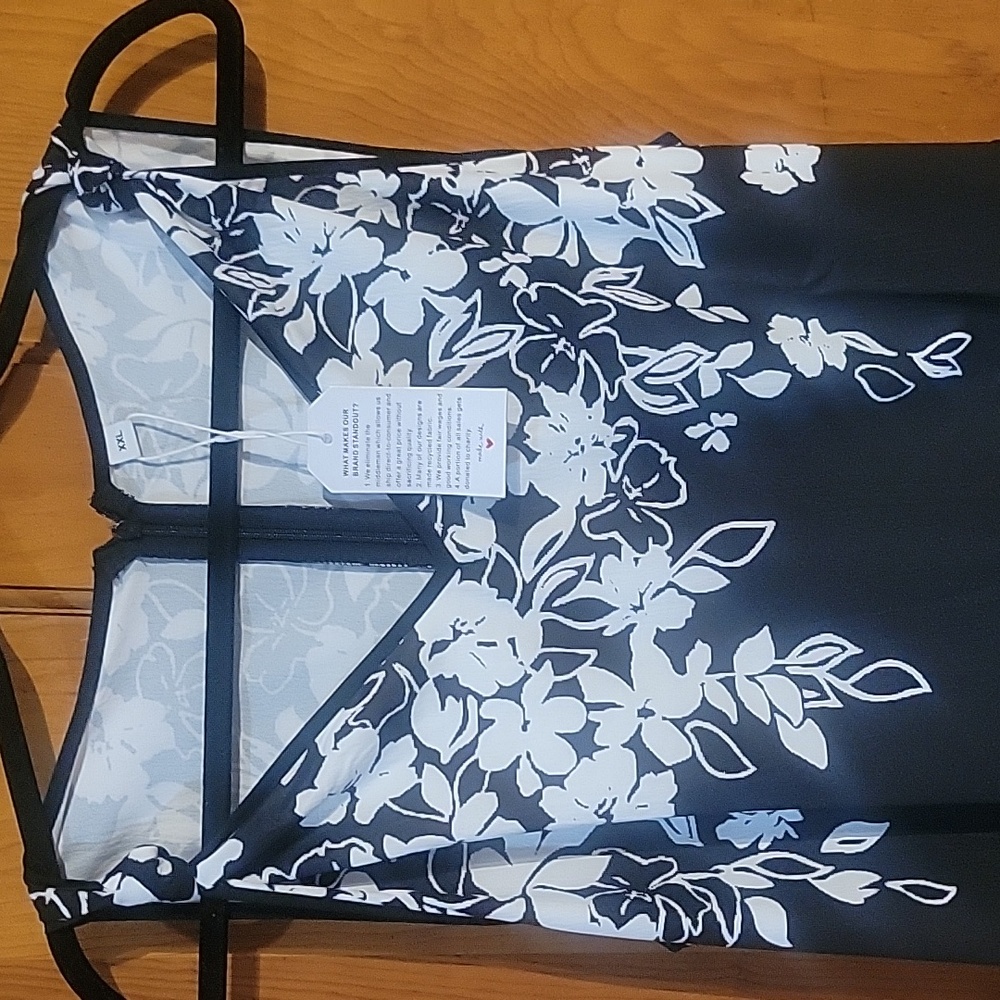 NWT Black, White Floral Romper Jumpsuit Size XL - Picture 2 of 8